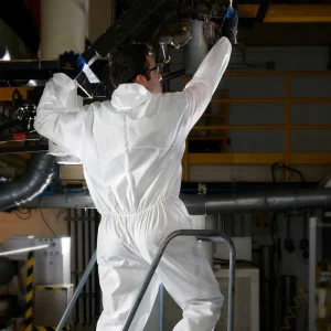 KleenGuard™ A20 Breathable Particle Protection Coveralls - view 2