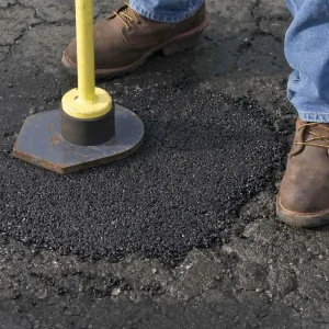 Aquaphalt 50 lbs. Patch Material for Asphalt and Concrete | 4.0 | Fine - view 4