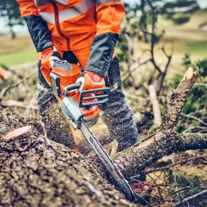 Husqvarna® 542i XP Rear Handle Chainsaws - view 2