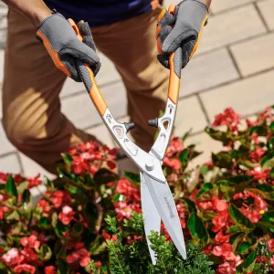 Husqvarna® Precision Hedge Shears - view 3