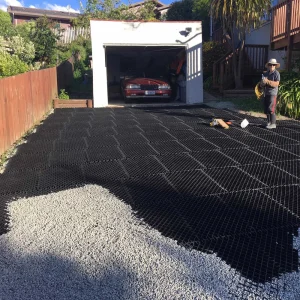 Diamond Grid Soil Stabilization Underlayment - view 3