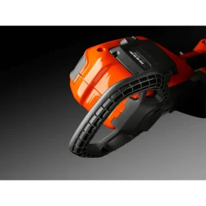 Husqvarna 530iP4 Battery Series Pole Saw - view 3