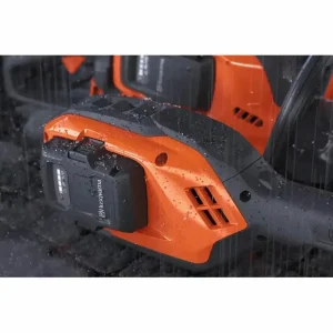 Husqvarna 525iES Battery Lawn Edger - view 3