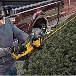 DeWalt 20V Max Lithium Ion 22in Hedge Trimmer - view 4