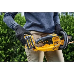 DeWalt 60V MAX Battery Powered Hedge Trimmer Kit - view 4