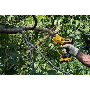 DeWalt 20V MAX 1-1/2 in Cordless Pruner (Tool Only) - view 4