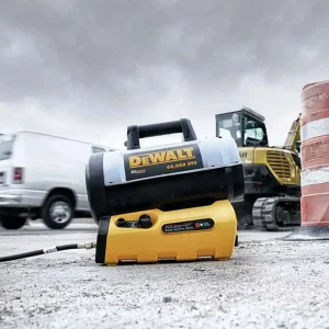 DeWalt 20V MAX 70,000 BTU Cordless Forced Air Propane Heater - view 2