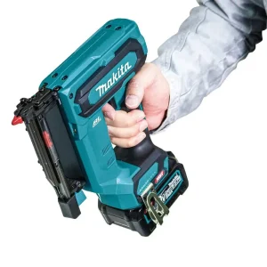 Makita 40V max XGT Brushless Cordless Pin Nailer Kit - view 2