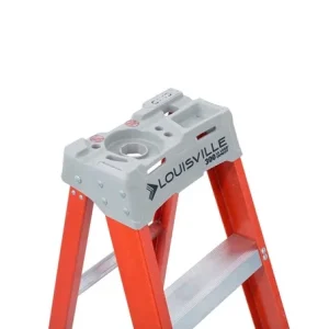8′ Fiberglass Step Ladder 300lb Capacity - view 2